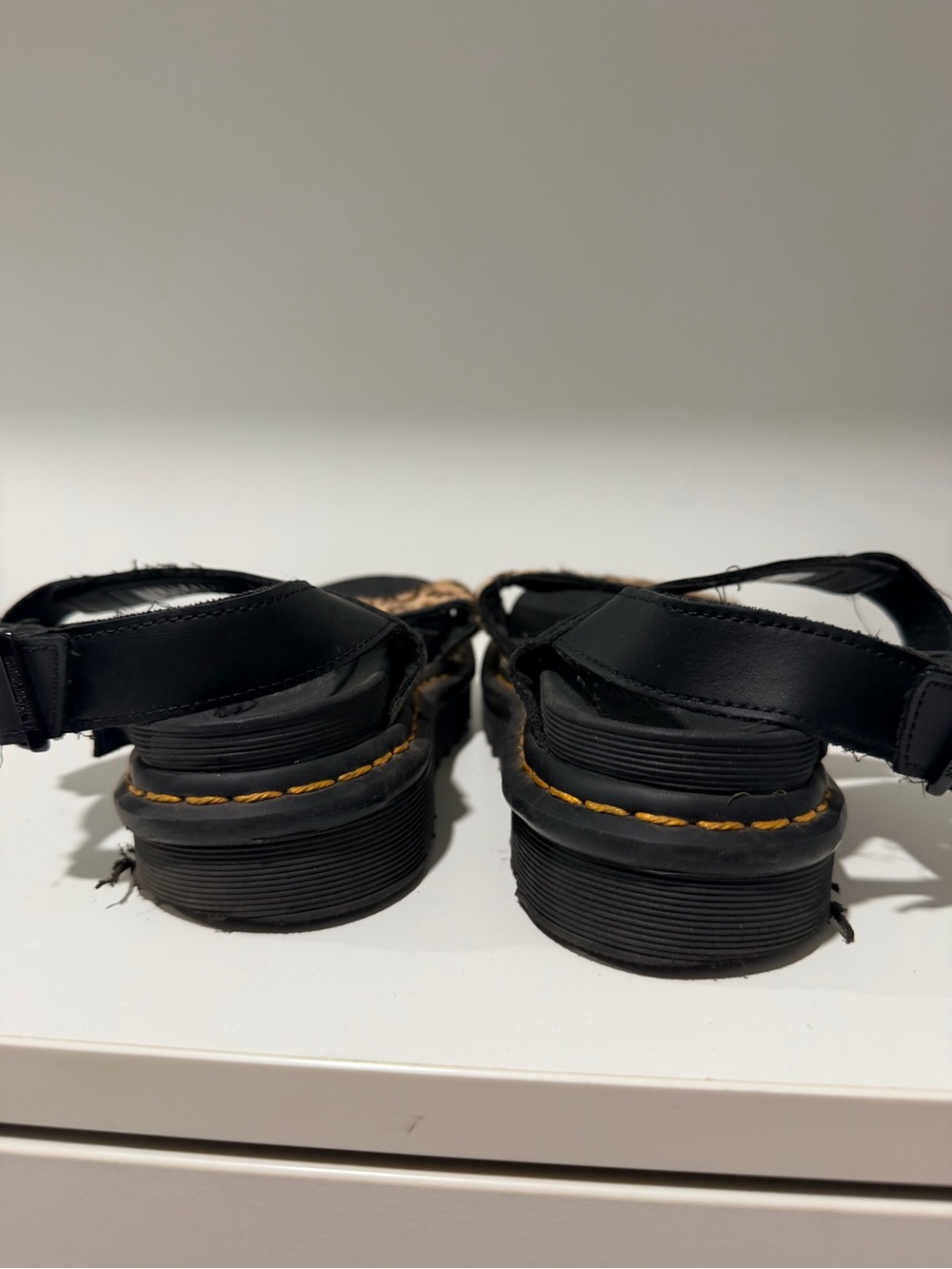 De Martens. VOSS ANIMAL PRINT LEATHER STRAP SANDALS size 9 - Picture 9 of 10
